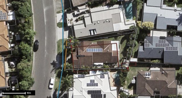 Aerial of 10 Regensberg Close, Varsity Lakes QLD 4227 with the block outlined