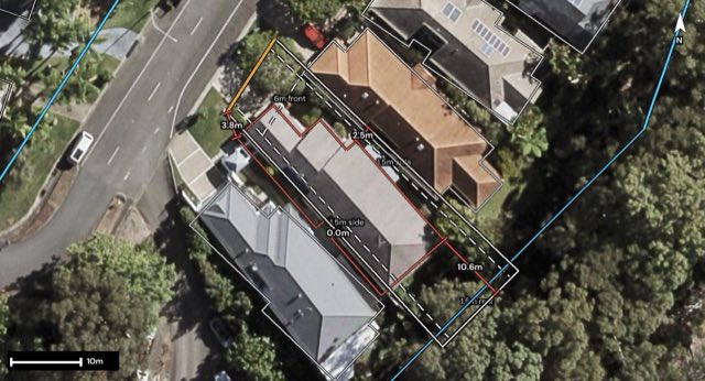 Aerial of 12 Ballyliffen Court, Robina QLD 4226 with the block outlined