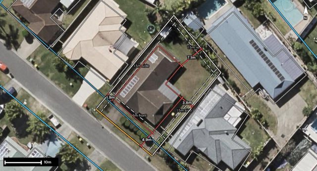 Aerial of 13 Glengarry Close, Highland Park QLD 4211 with the block outlined