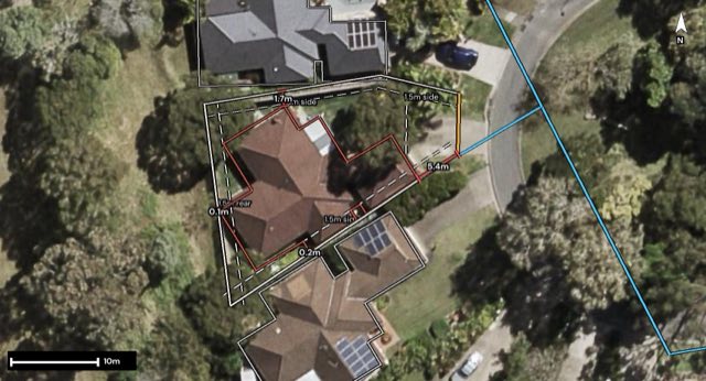 Aerial of 13 Goldvilla Drive, Elanora QLD 4221 with the block outlined