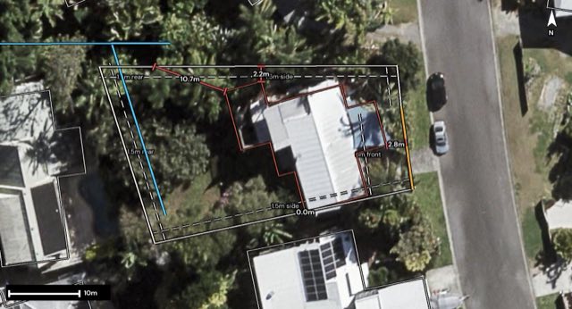 Aerial of 14 Ballidu Close, Elanora QLD 4221 with the block outlined