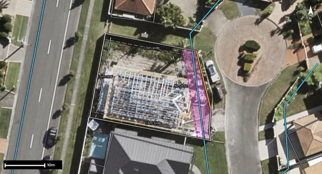 Aerial of 16 Montserrat Court, Clear Island Waters QLD 4226 with the block outlined