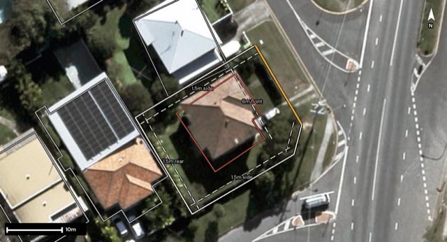 Aerial of 2 Walkers Drive, Balmoral QLD 4171 with the block outlined