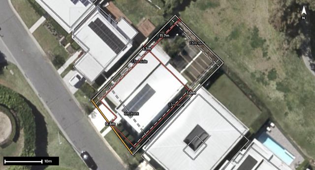Aerial of 20 The Boulevard Xxx, Benowa QLD 4217 with the block outlined