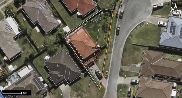 Aerial of 4 Arvin Close, Calamvale QLD 4116 with the block outlined